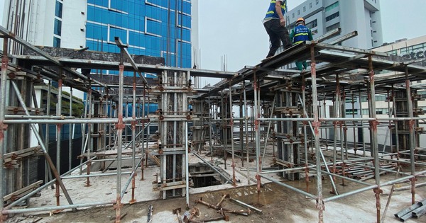 Giá vật liệu xây dựng tăng mạnh: Người dân, doanh nghiệp chật vật xoay xở