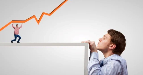 Một nhịp chỉnh thêm của VN-Index có thể kích hoạt dòng tiền bắt đáy, loạt nhóm cổ phiếu chiết khấu sâu vào “tầm ngắm”