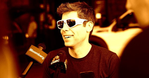 Giữa lúc hàng nghìn lập trình viên đang bị mất việc, Sam Altman đăng dòng tweet: 