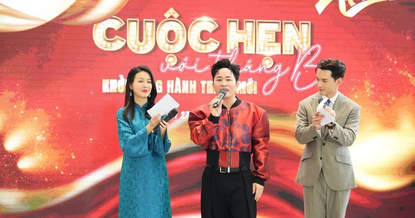 Tùng Dương bỏ micro đi catwalk, dàn mỹ nhân phim giờ vàng VTV bất ngờ “debut” với vai trò mới tại “Cuộc hẹn với tháng Ba”