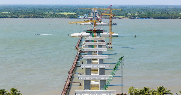 Cây cầu dây văng hơn 3.860 tỷ đồng, giúp rút ngắn 80km từ miền Tây về TP. Hồ Chí Minh do Đèo Cả thi công hiện có tiến độ ra sao?