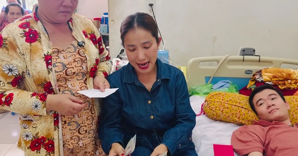 Nữ NSƯT giữ đúng lời hứa, đi Mỹ về cầm tiền tới Cần Thơ làm 1 việc