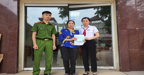 Tài khoản ngân hàng của người phụ nữ SN 1962 bất ngờ có giao dịch 20 triệu đồng, công an nhanh chóng vào cuộc xác minh