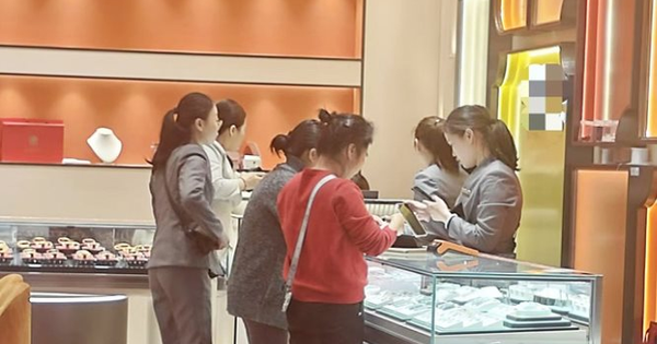 Phát hiện 1 cửa hàng vàng từ chối đổi lại 32,44 gram vàng 24K cho khách sau 9 năm giao dịch