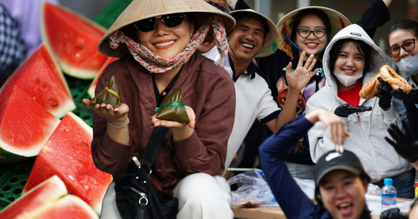 Nhiều du khách bất ngờ tại lễ hội mà 