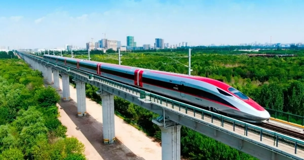 Kiến nghị 'nắn' đường sắt tốc độ cao Bắc - Nam qua Quảng Ngãi