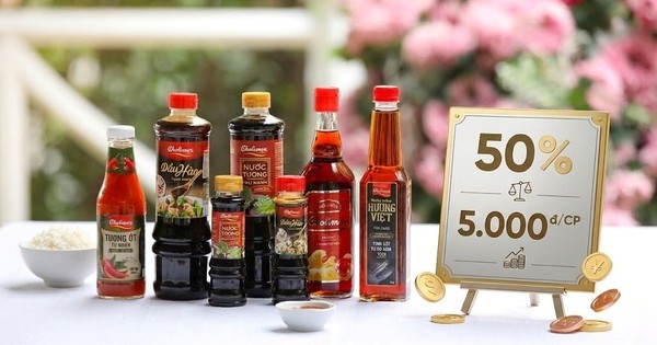 Một công ty chốt ngày chi trả cổ tức tiền mặt với tỷ lệ 50%