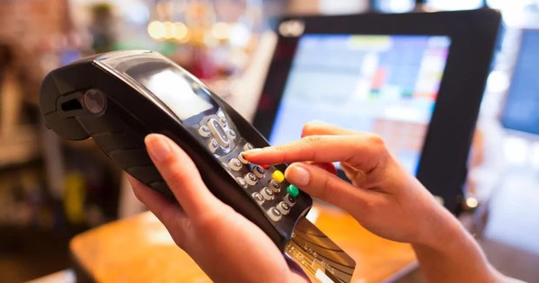 Quẹt thẻ mua tủ lạnh 23,4 triệu đồng, người phụ nữ cuối cùng mang nợ 254 triệu: Nhiều người cũng gặp tình trạng tương tự