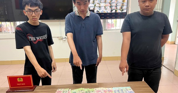 Ai là nạn nhân của nhóm giả danh Công an yêu cầu kiểm tra hành chính liên hệ ngay số 0965.709.709