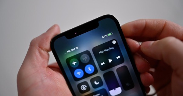 Tôi đã tìm thấy lý do pin iPhone cứ "tụt ầm ầm" xuống còn 20% khi để qua đêm: Dưới đây là cách khắc phục