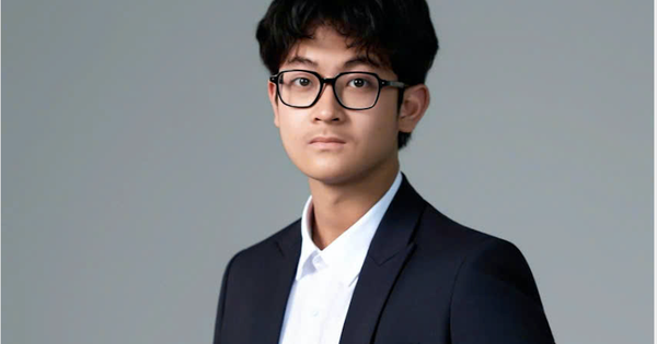 Huy chương Bạc AI quốc tế, 5 bài báo khoa học và tấm vé vào đại học hàng đầu Mỹ