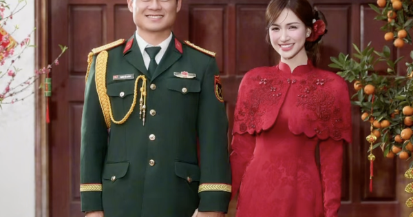 Hòa Minzy công khai ra mắt bạn trai mặc quân phục, đã được gia đình đồng ý