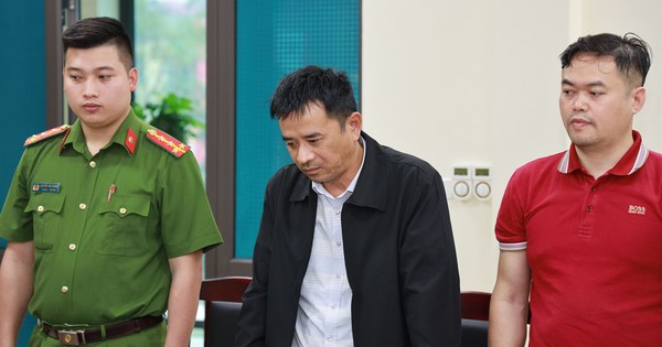 Thi hành lệnh bắt tạm giam, khám xét nơi ở của nguyên chỉ huy trưởng công trình Vũ Quang