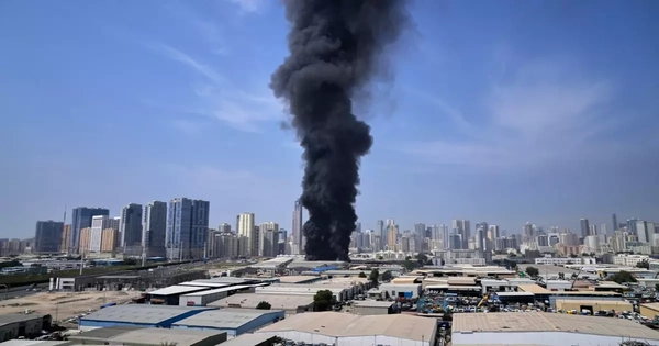 Canh bạc sinh tồn của Iran