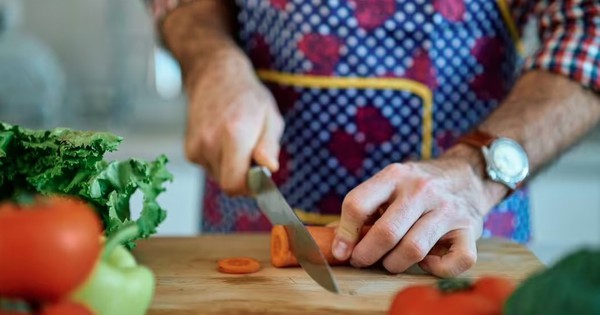 Cảnh báo gấp dành cho những gia đình đang dùng thớt gỗ