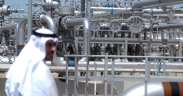 Thế giới đang lên 'cơn khát', quốc gia nắm trữ lượng 267 tỷ thùng dầu bất ngờ báo tin không vui