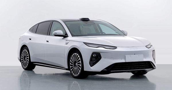 Sạc 5 phút chạy 400km: BYD Seal 08 lộ diện thông số khiến đối thủ 'đứng ngồi không yên'