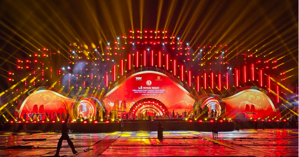 Cận cảnh sân khấu 4.000m² đêm khai mạc Liên hoan Phát thanh toàn quốc 2026