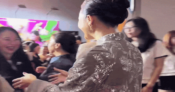 Việt Nam có 1 mỹ nhân đẹp như Hoàng hậu bước ra từ lịch sử, cứ xuất hiện là thế gian chỉ còn lại nhan sắc