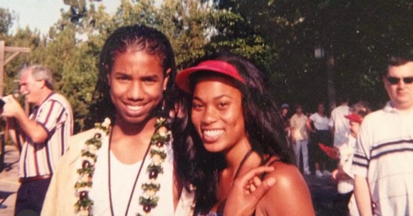 Ảnh cũ gây sốt: Một phụ nữ hối tiếc không dám ‘tỏ tình’ ở tuổi 19 - Bất ngờ danh tính chàng trai năm xưa