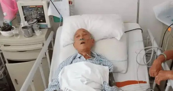 Cụ ông 72 tuổi bị ung thư gan do thường xuyên ăn 1 loại rau