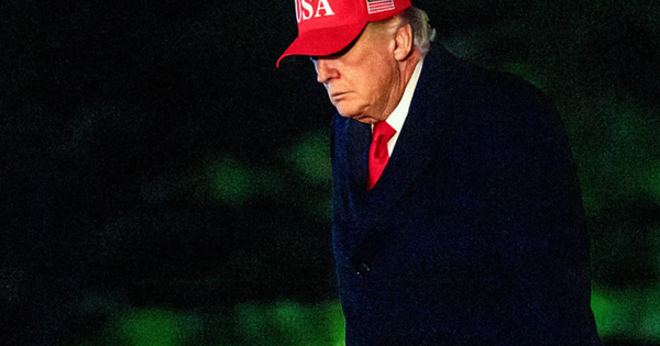 Mỹ điều tra loạt giao dịch dầu mỏ đáng ngờ diễn ra ngay trước dòng 