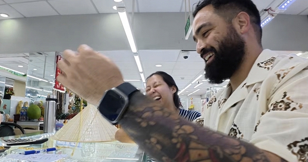 Khách Tây sang tận Việt Nam mua vàng 18k, khâm phục tài năng của thợ kim hoàn