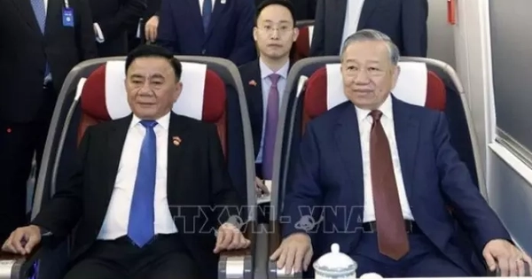 Tổng Bí thư, Chủ tịch nước Tô Lâm đi tàu cao tốc thăm Nam Ninh, Trung Quốc