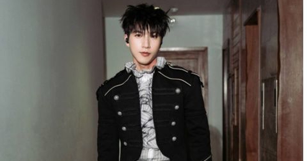 Động thái lạ của HIEUTHUHAI, đăng 30 bức ảnh không caption