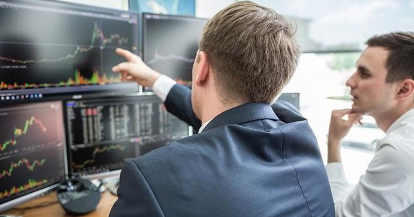 Phiên 16/4: Khối ngoại tiếp tục bán ròng nghìn tỷ, ngược chiều gom mạnh hai cổ phiếu VN30