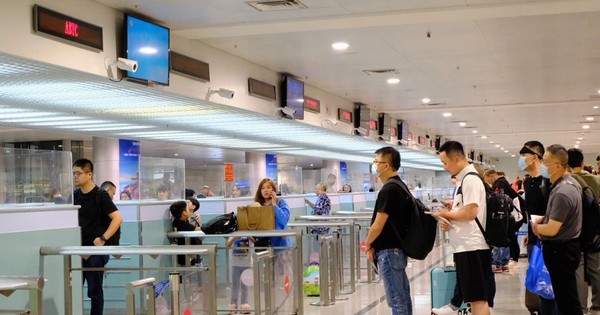 Người dân sắp đi nước ngoài chú ý thông báo từ Công an