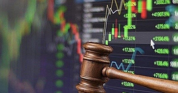 Loạt doanh nghiệp vừa bị UBCKNN xử phạt