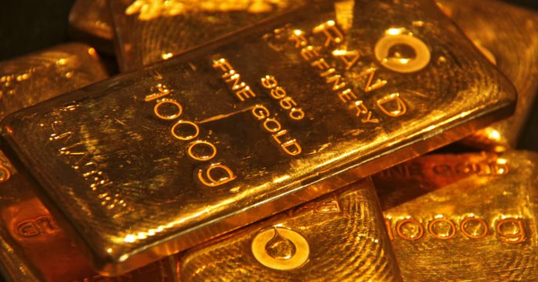 Hàng loạt ngân hàng tại quốc gia chủ chốt BRICS bỗng dừng nhập khẩu, 5 tấn vàng, 8 tấn bạc kẹt tại hải quan: Chuyện gì đây?