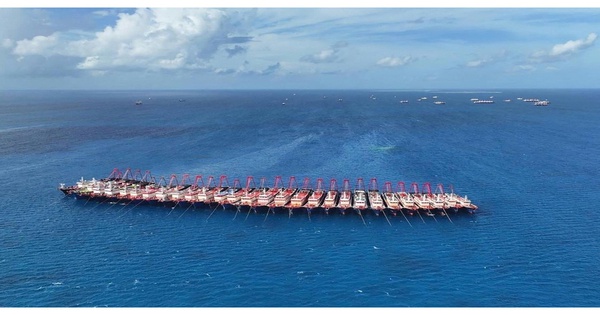 Phát hiện tàu Trung Quốc nặng 10.000 tấn bắt đầu di chuyển, thực hiện nhiệm vụ lớn