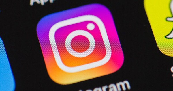 Instagram thu tiền để giúp bạn xem story của crush mà không bị lộ!
