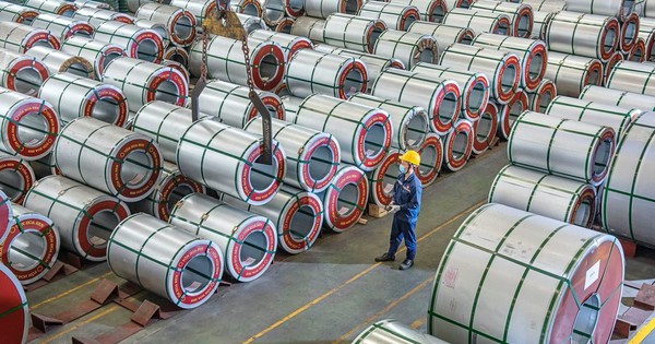Nam Kim, Vnsteel đồng loạt tăng mạnh giá tôn và ống thép, cao nhất tới 600.000 đồng/tấn