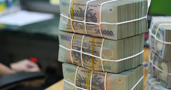 Chuyên gia: Ngân hàng bắt đầu siết cho vay, doanh nghiệp sẽ phải huy động vốn trên thị trường trái phiếu nhiều hơn