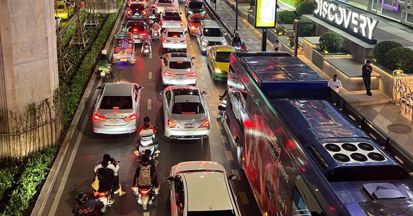 Từ tháng 4, khách Việt đi Thái Lan cẩn thận bị nộp phạt tiền triệu vì 10 quy định mới