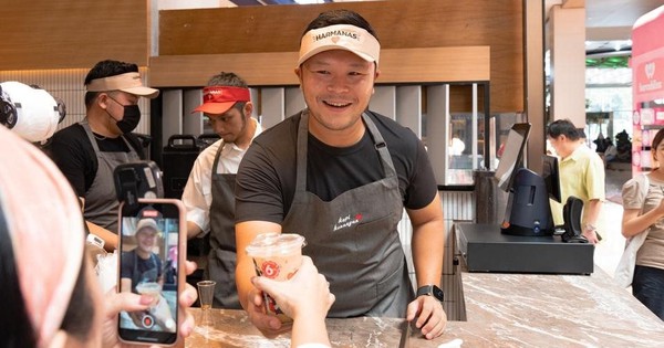 Chuỗi cà phê sắp lật đổ Starbucks tại ĐNÁ: Giá chỉ hơn 30.000 đồng/cốc, cứ mỗi ngày lại mở thêm 1 cửa hàng, founder mới 37 tuổi