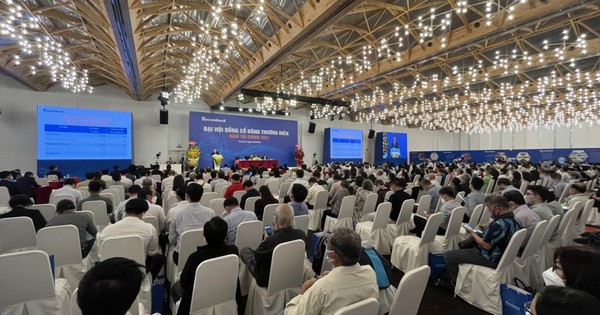 Tuần này, ngân hàng dồn dập tổ chức đại hội cổ đông: 6 nhà băng họp cùng một ngày