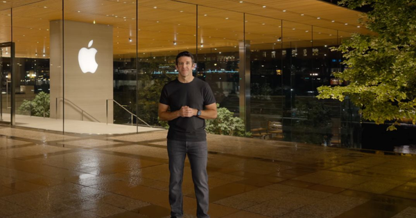 Cựu kỹ sư cơ khí 51 tuổi sẽ thay Tim Cook điều hành đế chế Apple trị giá 4.000 tỷ USD
