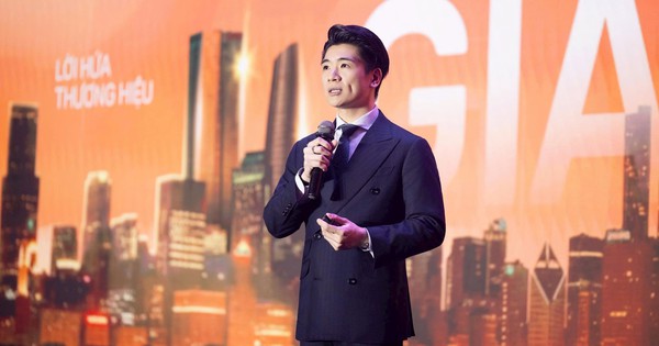 Phó Chủ tịch SHB xuất hiện lịch lãm tại ĐHĐCĐ 2026, giới thiệu bộ nhận diện mới lấy cảm hứng từ dáng hình đất nước