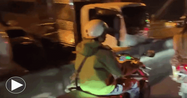 6 ô tô dính chặt vào nhau khi đổ dốc cầu, giao thông tê liệt suốt đêm