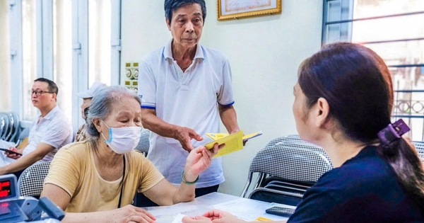 Tất cả người dân đang nhận lương hưu chú ý thay đổi quan trọng ở kỳ lương tháng 5 tới