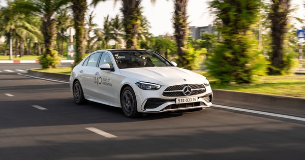 Cầm lái Mercedes-Benz E300 2025: Khi sedan hạng sang quay về đúng bản chất 'đi để tận hưởng'