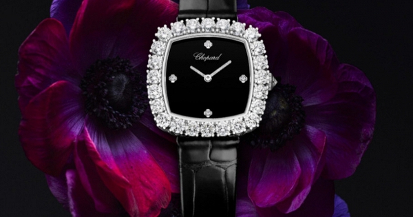 Món đồ nạm kim cương 4,4 carat này có gì đặc biệt khiến giới chơi đồ xa xỉ phải xôn xao?