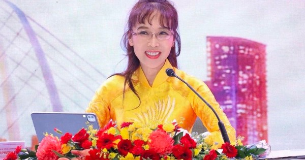 Tỷ phú Nguyễn Thị Phương Thảo trở thành nữ giáo sư giàu nhất Việt Nam từ khi nào?