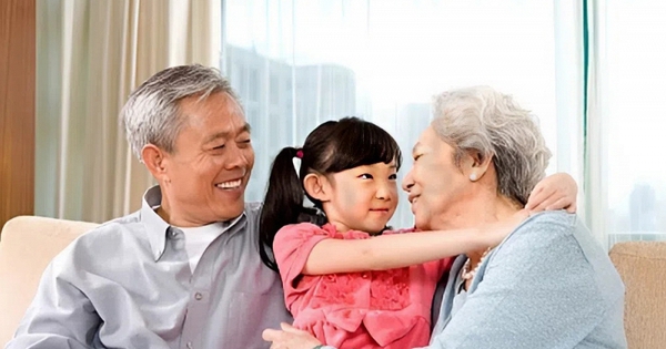 Cha mẹ muốn về già an yên, nhất định phải giữ 2 