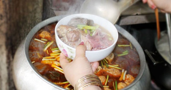 Đeo đồng hồ, trang sức khi chế biến thực phẩm kinh doanh có thể bị phạt 4 triệu