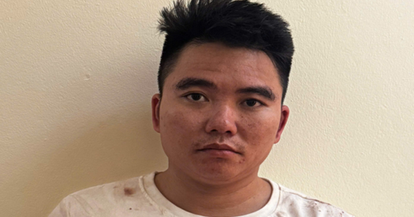 Khám xét khẩn cấp, bắt tạm giam chủ cửa hàng điện thoại Đỗ Thế Hùng